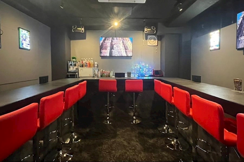 GIRLS BAR CLOVER (クローバー)