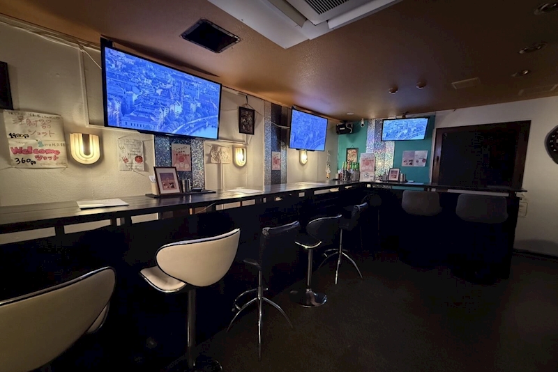 Girl’s Bar A’laise 鶴見西口店